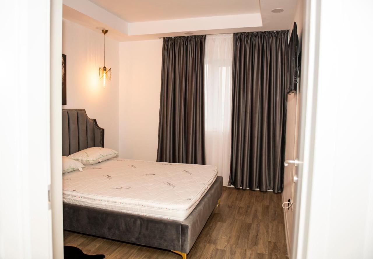 Raphael Apartment North Bucharest Cosmopolis Stefanestii de Jos Luaran gambar