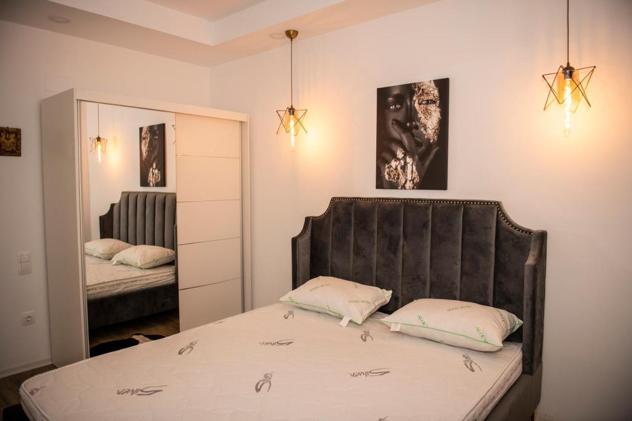 Raphael Apartment North Bucharest Cosmopolis Stefanestii de Jos Luaran gambar